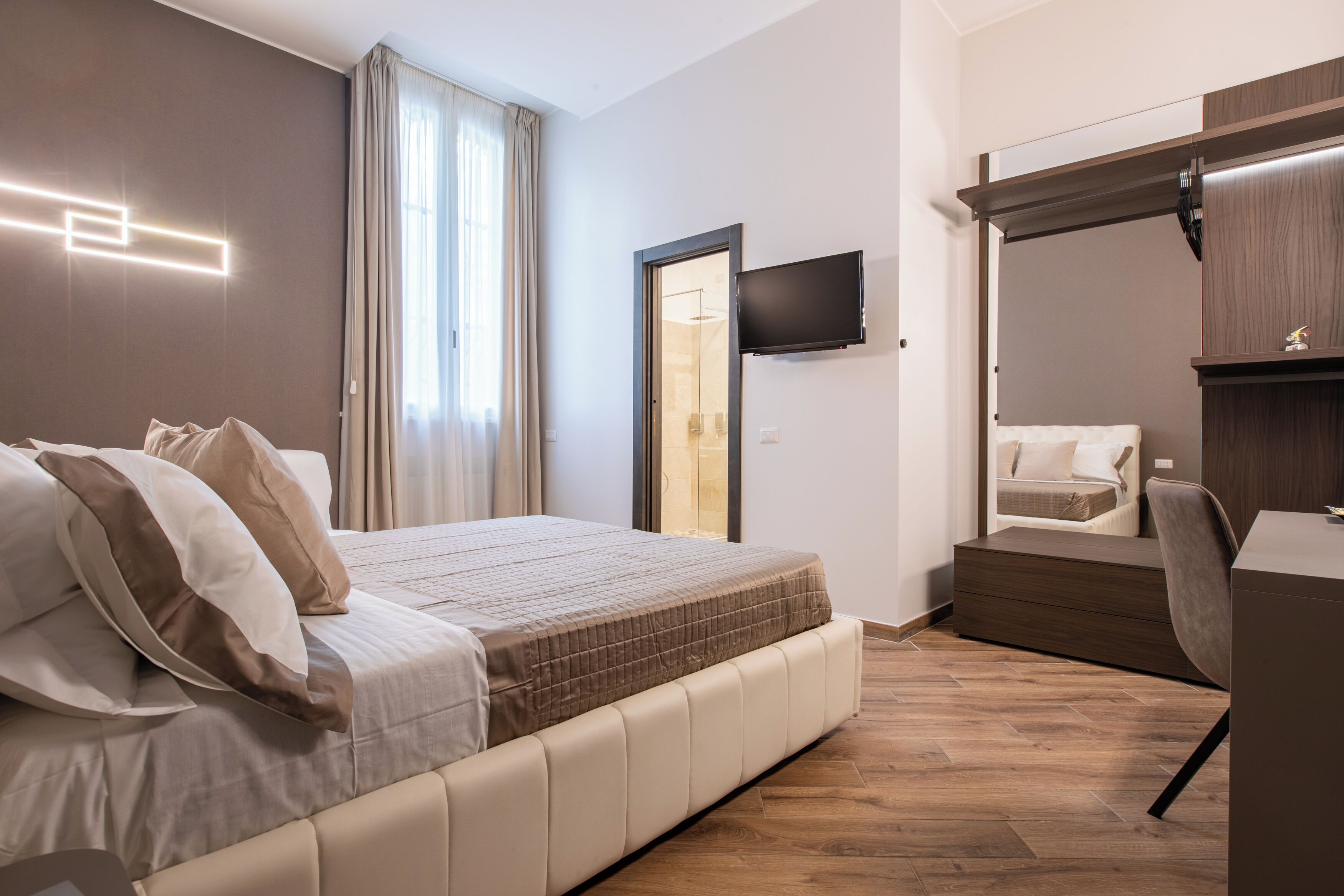 Luxury Triple Room | Frette Italian sheets, premium bedding, minibar, individually furnished