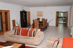 Villa | Living area