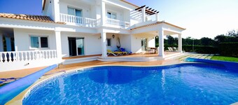 Beautiful 5 En-suite bed Villa With Private Pool