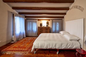 3 chambres, fer et planche à repasser, Wi-Fi