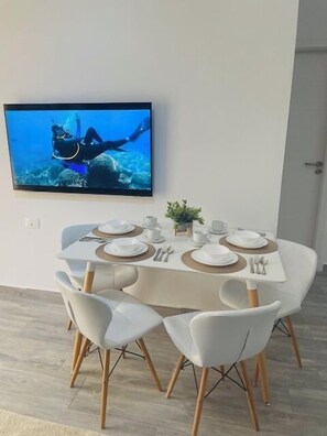 Dining - Beautiful 2bd-2ba Apartment-rooftop Pool-gym-spa (Hurghada)