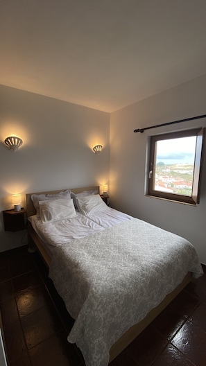 4 chambres, fer et planche Ă repasser, Wi-Fi, draps fournis
