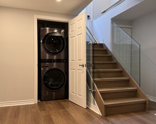 Spacious Bottom-Floor 2BR Suite