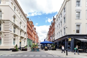 Point of interest - Flat 2 Covent Garden Apartments
(London)