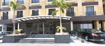 Renee Suite