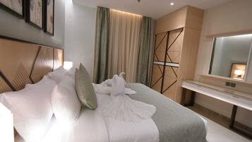 Suite Junior | Brankas, tirai kedap cahaya, kedap suara, dan Wi-Fi gratis