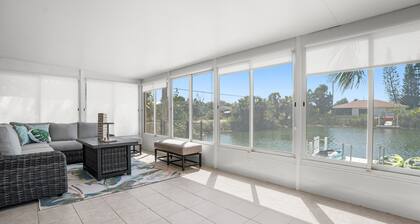NEWLY Remodeled! Kayaks- Watermat ! Bike! 5 mins from weeki wachee springs!