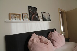 2 bedrooms, WiFi, bed sheets - Helle Wohnung mit Eigenem Gartenstück (Arnsberg)