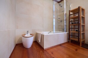 Nicht klassifiziertes Bild, 2 von 28, Schaltfläche