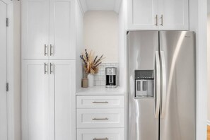 Interior - The Hideout at CB Sum (Carolina Beach)