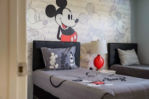 5 quartos, ferros/tábuas de passar roupa, Wi-Fi, roupa de cama