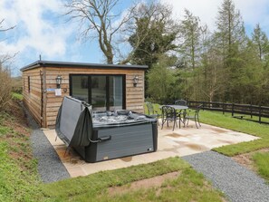 Cottage | Outdoor dining