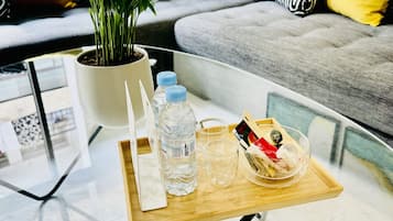 Apartamento City | Zona de estar | Smart TV de 55 pulgadas con canales por cable, Netflix