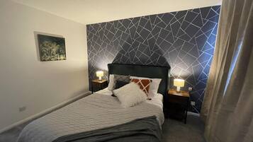 House | 3 bedrooms, iron/ironing board, free WiFi, bed sheets