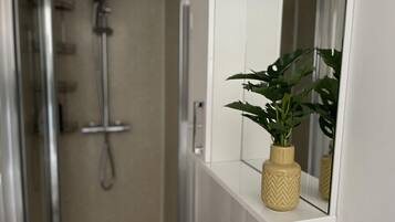 House | Bathroom | Shower, hair dryer, towels