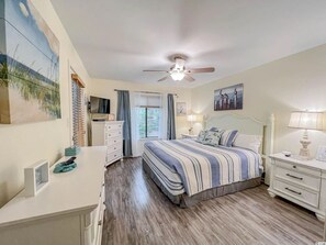 2 bedrooms, iron/ironing board, free WiFi, bed sheets - Kingston Richmond Pk 14B 1st floor w/pool & beach (Myrtle Beach)