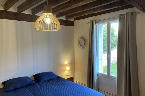 4 habitaciones, tabla de planchar con plancha, wifi y ropa de cama