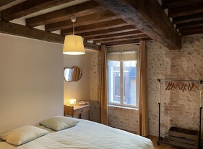 4 camere, ferro/asse da stiro, Wi-Fi, lenzuola