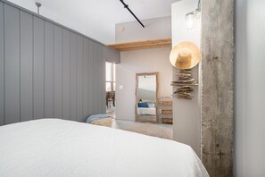 1 chambre, fer et planche à repasser, Wi-Fi gratuit, draps fournis