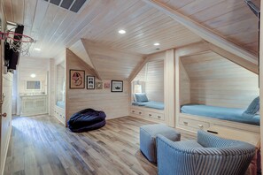 5 habitaciones, tabla de planchar con plancha y wifi gratis 