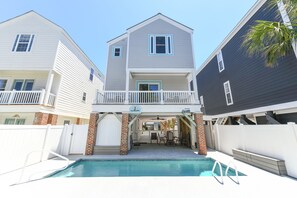 Et oppvarmet basseng