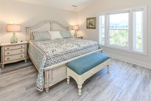 5 bedrooms, iron/ironing board, Internet