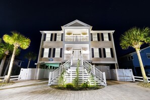 Exterior - Oceanfront 6 BR Beach House with a Heated Private Pool! Blessed View (Surfside Beach)