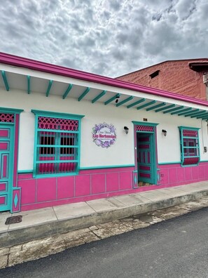 Majoituspaikan julkisivu