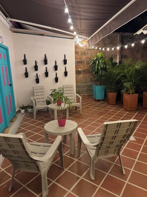 Free daily full breakfast 