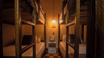 Kamar Keluarga | Seprai premium, Wi-Fi gratis, dan seprai linen