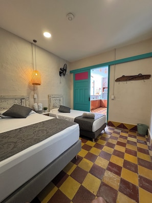 Ropa de cama de alta calidad, wifi gratis y ropa de cama