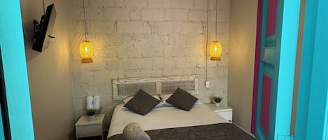 Traditionellt dubbelrum | SÀngtillbehör av högsta kvalitet, gratis wi-fi och sÀngklÀder
