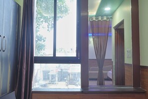 Deluxe Room | Free WiFi - TRPOTEL SUBMANGAL (Gwalior)