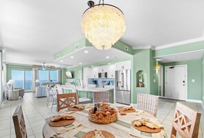 Dining - Unit 1601: 16th Floor (Panama City Beach)