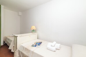 2 bedrooms, WiFi, bed sheets - Trilocale Superior Cala Reale 505 Orata (Golfo Aranci)