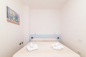 1 bedroom, free WiFi, bed sheets - Bilocale Golfo Aranci Aironi (Golfo Aranci)