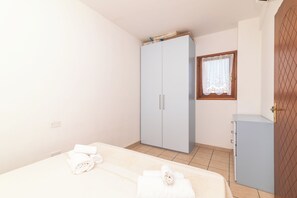 1 bedroom, free WiFi, bed sheets - Bilocale Golfo Aranci Aironi (Golfo Aranci)