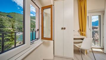 Exclusive Double Room, Balcony, Lake View