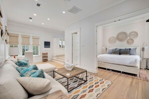 8 bedrooms, iron/ironing board, travel cot, Internet - Seabbatical at WaterColor|Private Community Beach Access|On Western Lake (WaterColor)