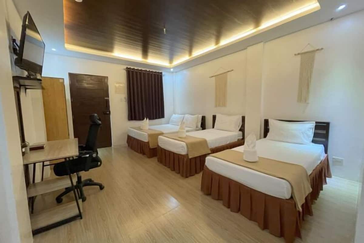 1 bedroom, desk, free WiFi