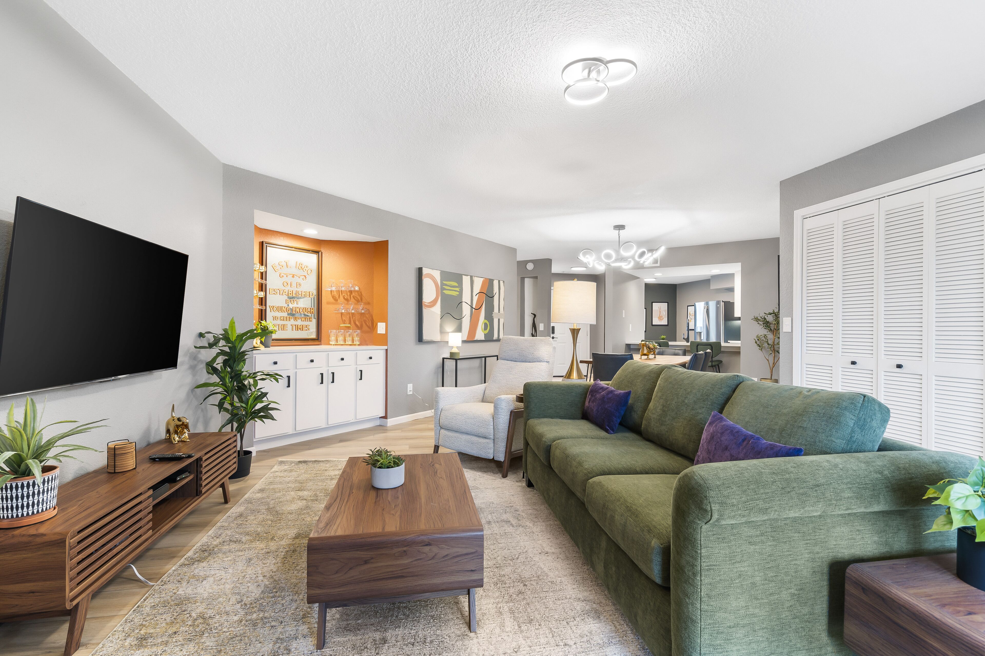 River Rock Retreat – 2 BDR Beauty in Pointe Royale! Prime Resort Location