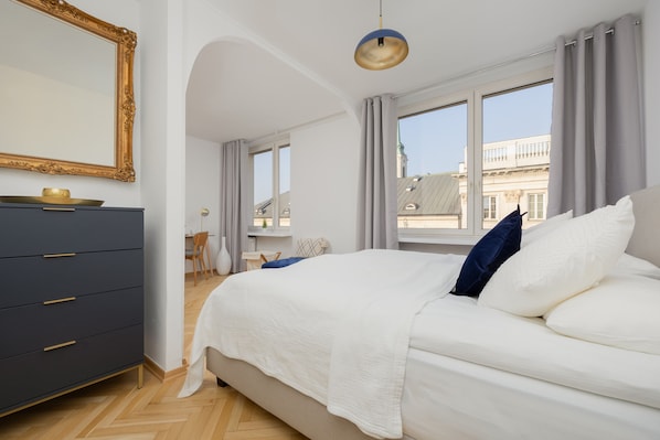 Apartment, 1 Bedroom, 2 Bathrooms - Miodowa Apartment in Warsaw by Renters (Warsaw)