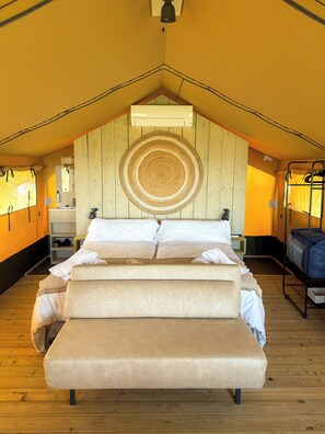 Design Tent | Egyptian cotton sheets, premium bedding, down duvets, memory-foam beds - Espazo  (Carballo)