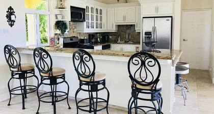 Remarkable 3-bed Villa in Christ Church