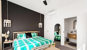 3 chambres, fer et planche à repasser, Wi-Fi, draps fournis