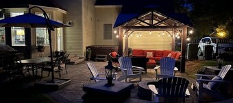 5 bdrm- hot tub & fire pit, Water's Edge pool, tennis pickleball - Saratoga Lake