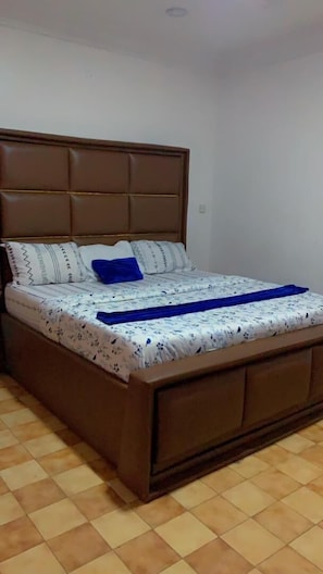 Individually furnished, desk, laptop workspace, free WiFi - Blue Moon Hotel Victoria Island (Lagos)