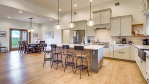 Rumah (6 Bedrooms) | Interior