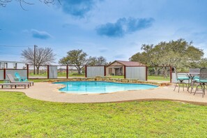 House (6 Bedrooms) | Interior