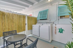 Apartment (0 Bedroom) | Interior